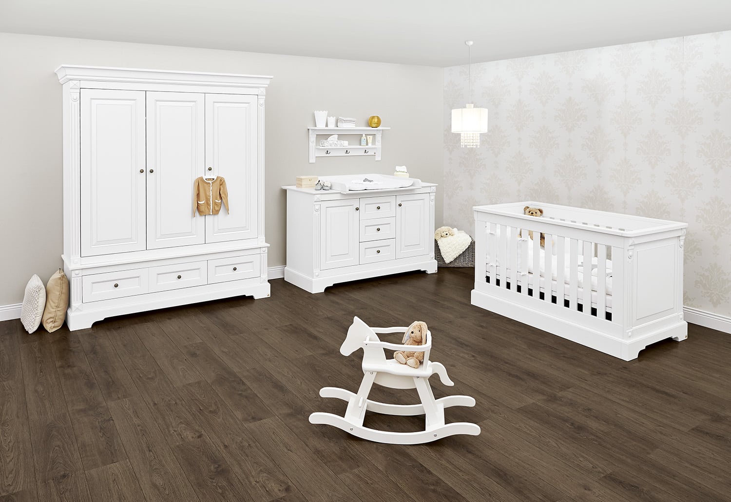 Chambre bébé complète en bois : lit évolutif, commode à langer et armoire -  Pinolino