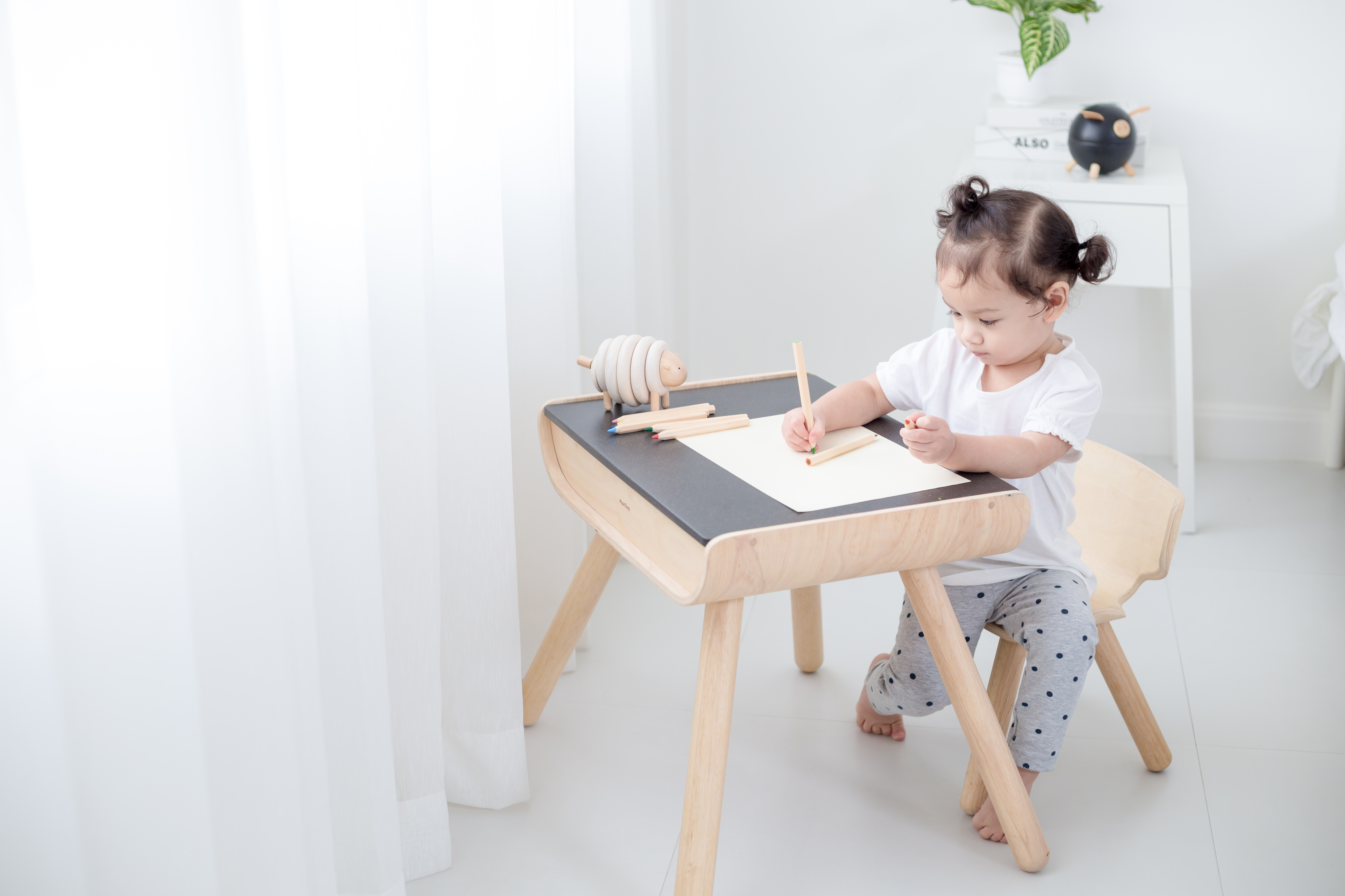 Table Et Chaise Bureau Enfant Sur La Jungle Du Prince