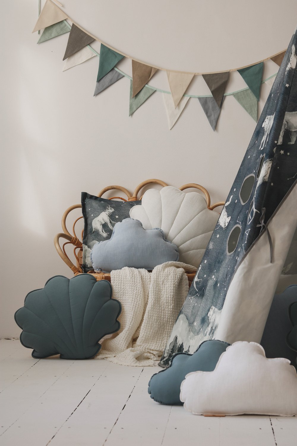 Coussin décoratif nuage en lin caramel